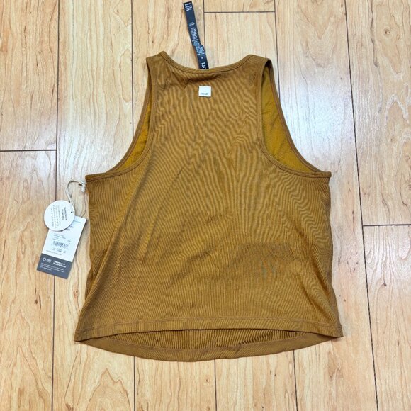 Vuori Mudra Pylo Tank Dark Golden Tan Padded Gym Workout Women's Size XL NWT - Picture 2 of 8